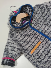 Load image into Gallery viewer, Jacket in Fake Fur