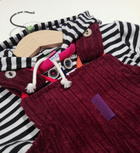 Load image into Gallery viewer, Long-sleeved striped sweater with hood