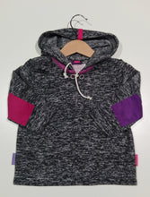 Load image into Gallery viewer, Long-sleeved sweater Gray with Pink details
