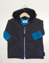 Load image into Gallery viewer, Jacket in Gray with Blue details