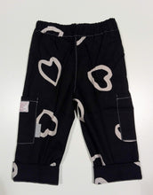 Load image into Gallery viewer, Pant midseason in cotton with hearts