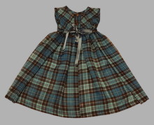 Load image into Gallery viewer, Dress without sleeve, blue with silk ribbon