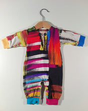 Load image into Gallery viewer, Onesie in cotton with psychedelic pattern
