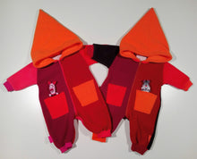 Load image into Gallery viewer, Onesie in fleece with zipper and hood