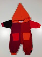 Load image into Gallery viewer, Onesie in fleece with zipper and hood