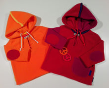 Load image into Gallery viewer, Warm sweater in Fleece with hood