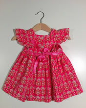 Load image into Gallery viewer, Dress with curled sleeve in corduroy