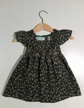 Load image into Gallery viewer, Dress with curled sleeve in corduroy