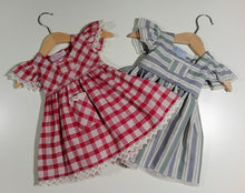 Load image into Gallery viewer, Dress with curled sleeve in cotton with lace and pockets