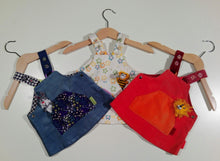 Load image into Gallery viewer, Dress with braces in corduroy
