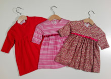 Load image into Gallery viewer, Dress with long sleeves curled in the waist