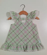 Load image into Gallery viewer, Trapeze dress with curled sleeves and lace