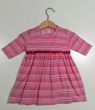 Load image into Gallery viewer, Dress with long sleeves curled in the waist