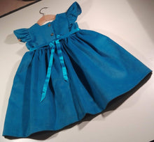 Load image into Gallery viewer, Dress with curled sleeve in corduroy, turquoise