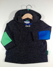 Load image into Gallery viewer, Warm gray sweater in wool with hood