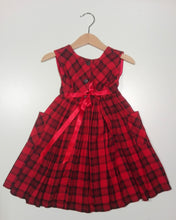 Load image into Gallery viewer, Dress without sleeve in plaid pattern
