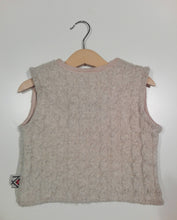 Load image into Gallery viewer, Vest in wool, offwhite.
