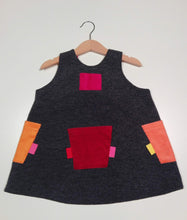 Load image into Gallery viewer, Trapeze Dress in wool with colorful pockets

