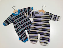 Load image into Gallery viewer, Onesie in wool with cuffs in cotton
