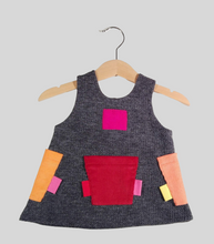 Load image into Gallery viewer, Trapeze Dress in wool with colorful pockets
