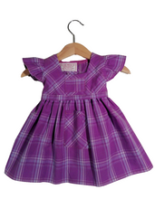 Load image into Gallery viewer, Dress with curled sleeves in 100% cotton. Violet
