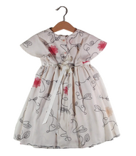Load image into Gallery viewer, Dress with wavy sleeves. Offwhite
