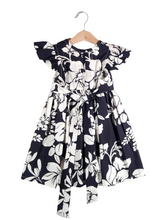 Load image into Gallery viewer, Dress with curled sleeve and wide belt in Black/White &quot;Kayla&quot;

