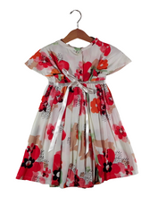 Load image into Gallery viewer, Dress with wavy sleeve, White with flowers, papaveri.

