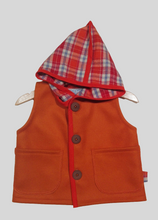Load image into Gallery viewer, Vest in wool, brickred.
