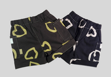 Load image into Gallery viewer, Short Pant with Hearts
