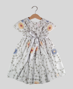 Dress with wavy sleeves. Midsummerdream