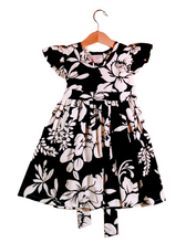 Load image into Gallery viewer, Dress with curled sleeve and wide belt in Black/White &quot;Kayla&quot;

