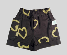 Load image into Gallery viewer, Short Pant with Hearts
