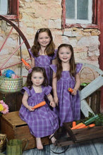Load image into Gallery viewer, Dress with curled sleeves in 100% cotton. Violet
