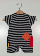 Load image into Gallery viewer, Short onesie in cotton with colored patches
