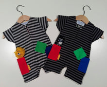 Load image into Gallery viewer, Short onesie in cotton with colored patches
