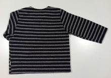 Load image into Gallery viewer, Warm winter sweater in wool
