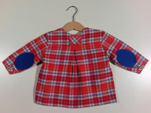 Load image into Gallery viewer, Shirt in flanel with patches on the sleeve
