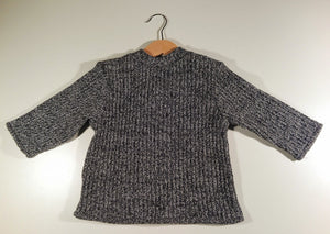 V-necked warm wintersweater in wool