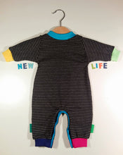 Load image into Gallery viewer, Onesie in cotton with colorful cuffs
